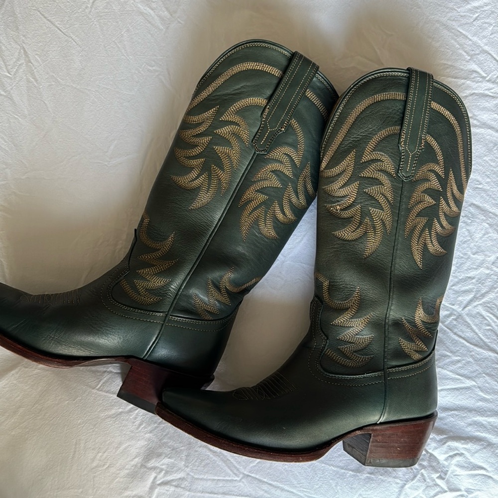 Tecovas “The Annie” Teal (dark green) RARE